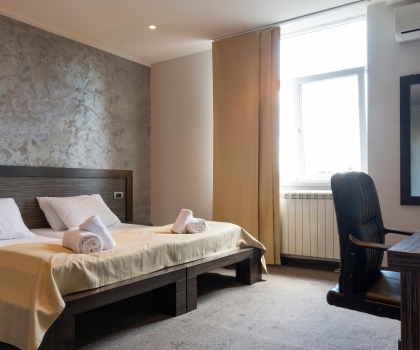 Купить Точечный светильник Indeluz 830F-L31R1B-01